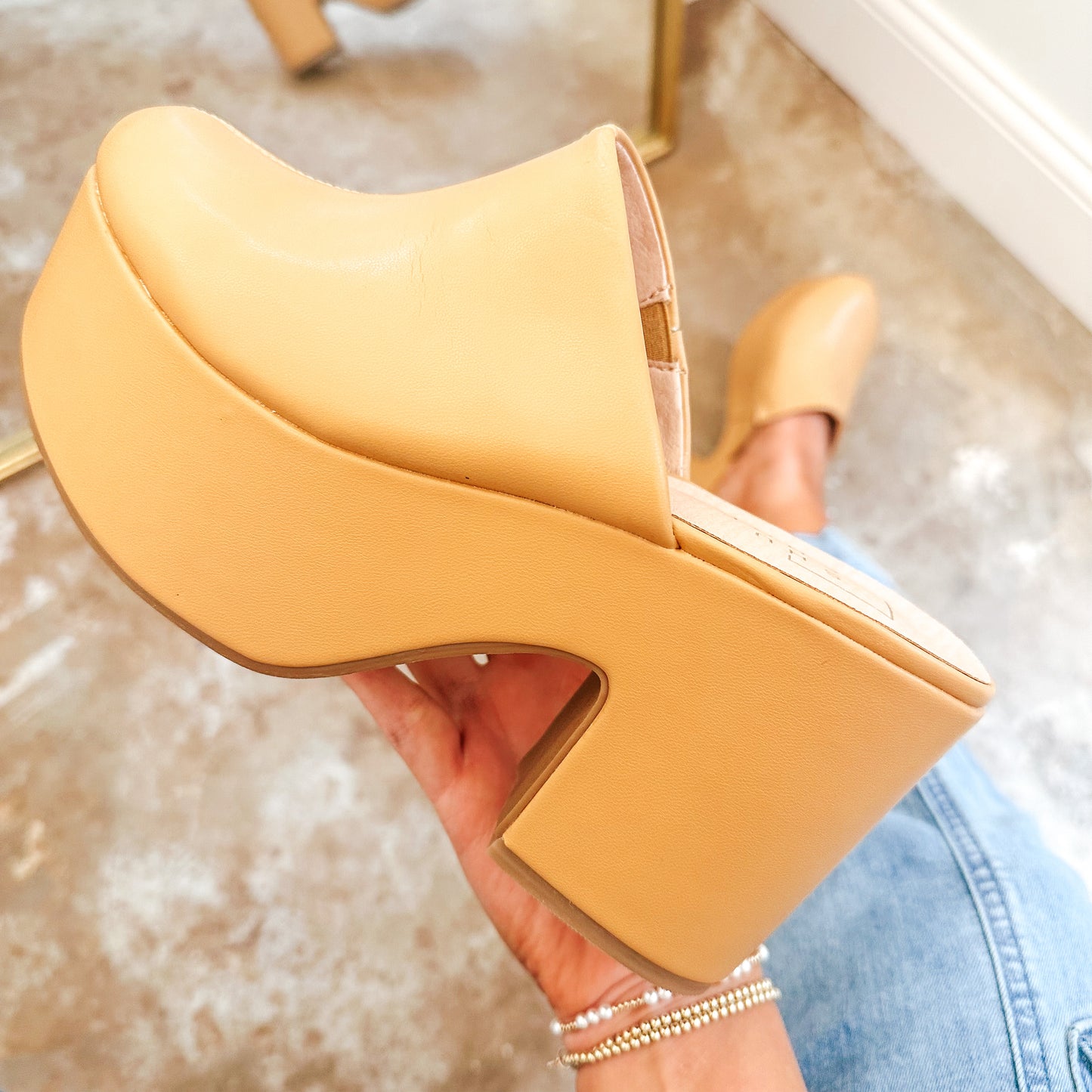 Isolda Clogs