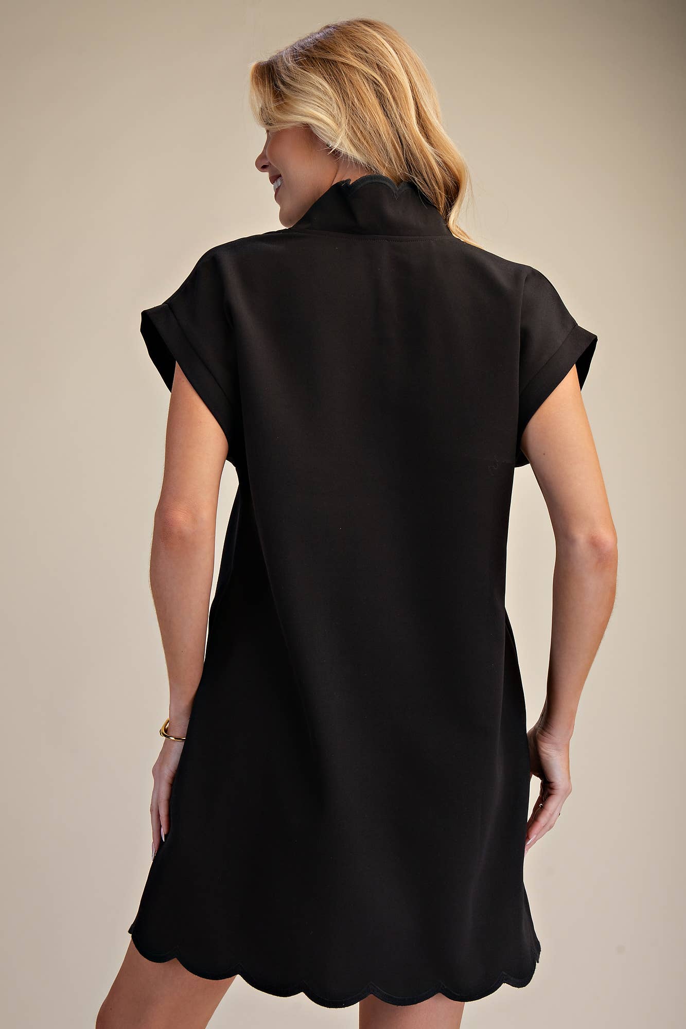 Pretty Scalloped Dress - Black