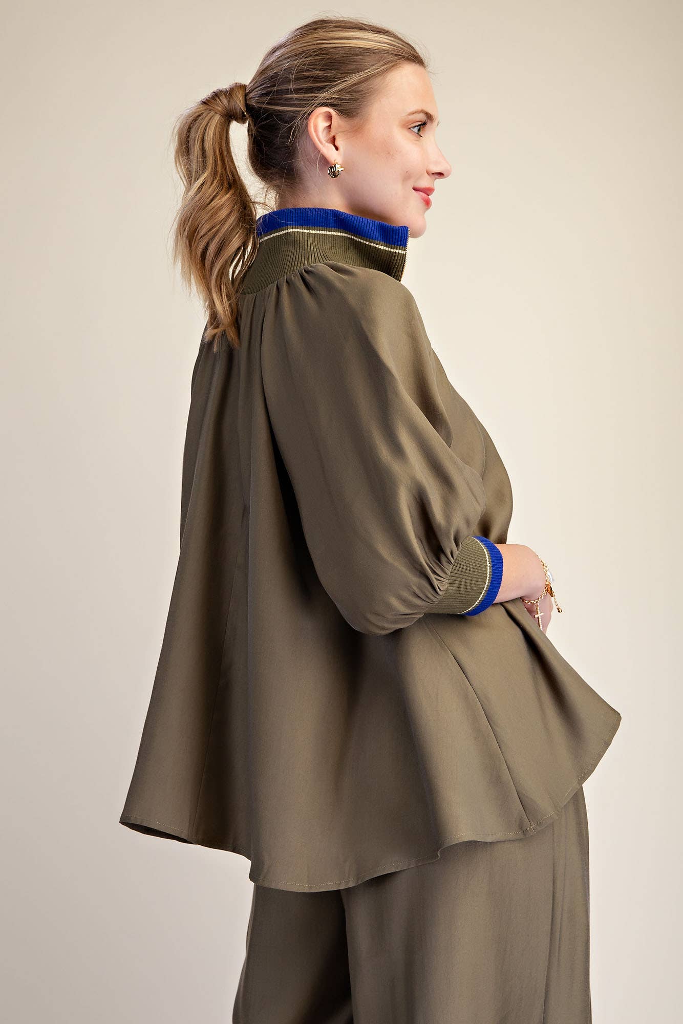 The Willow Blouse: Olive