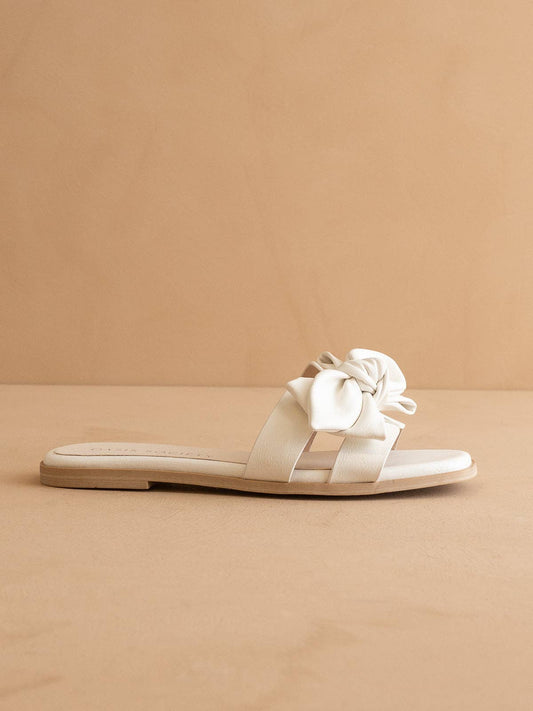 The Ginny | White Textured Bow Slide