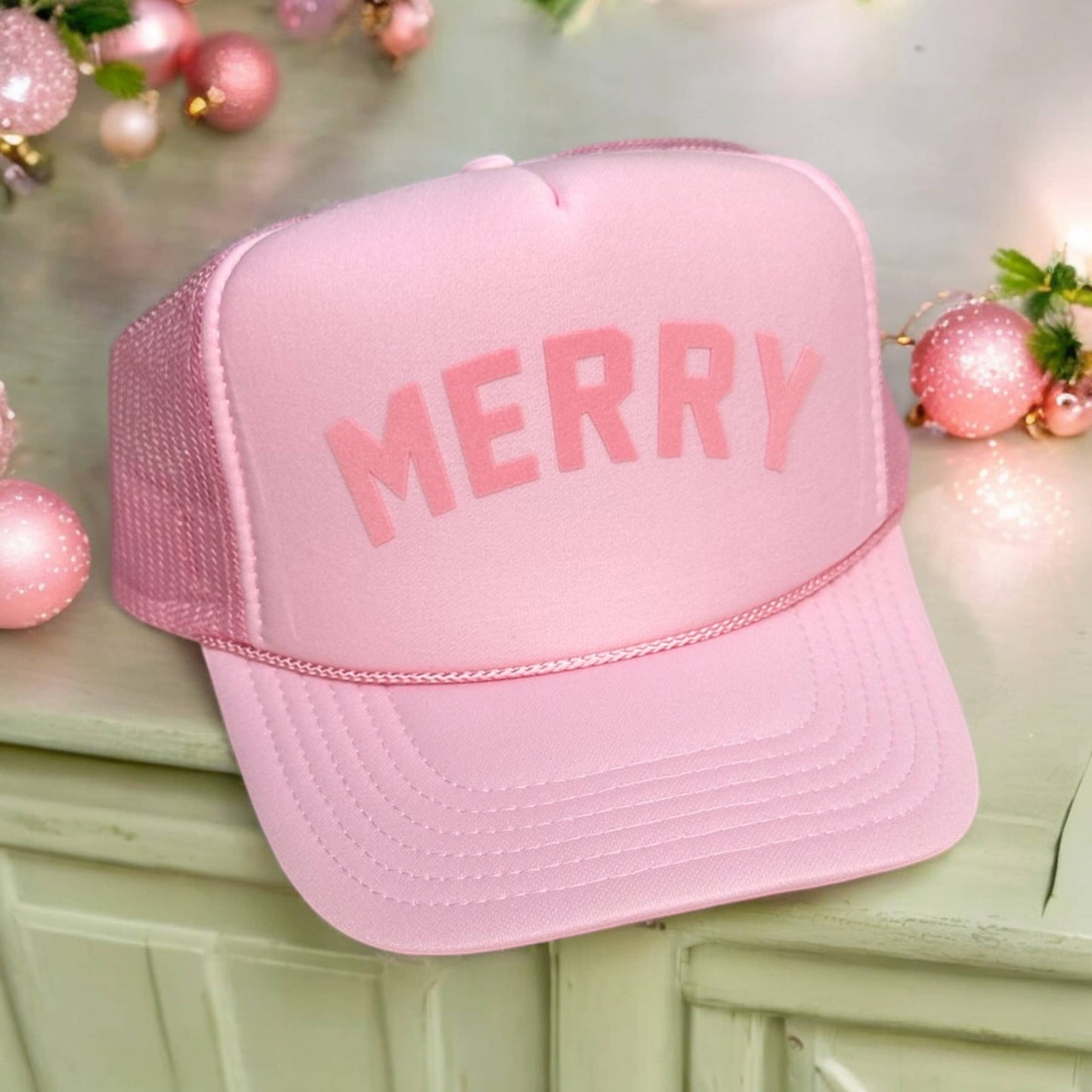 MERRY (tone on tone) - Light Pink Trucker