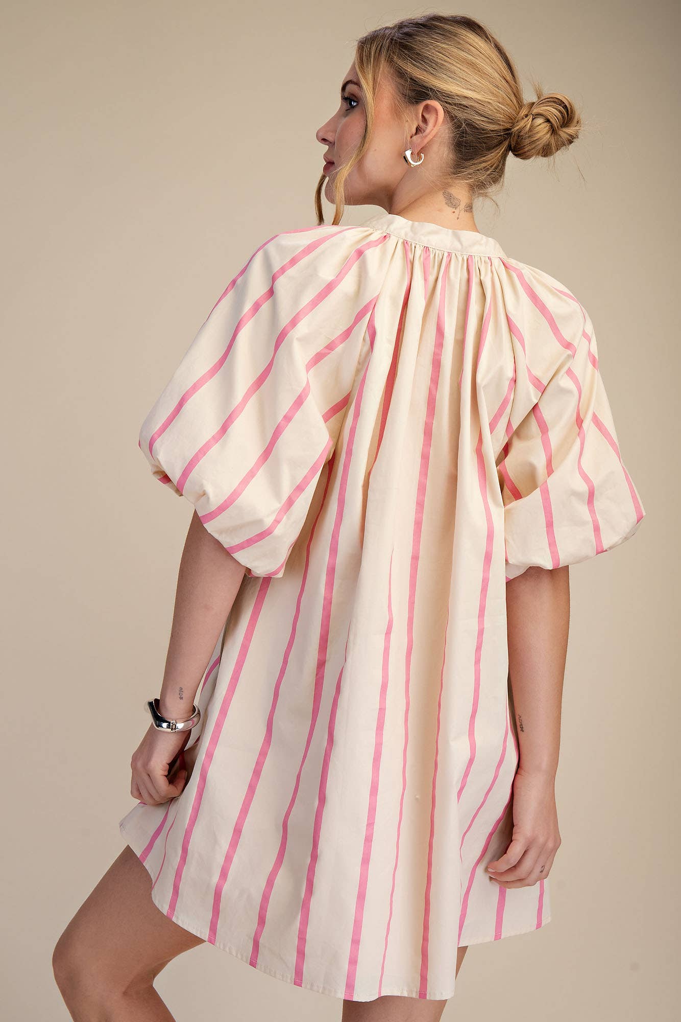 Puff-Sleeve Mini Dress: Pink