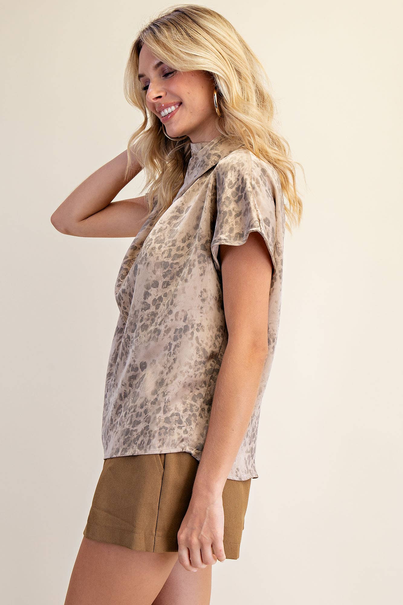 The Mandarin Top: Taupe
