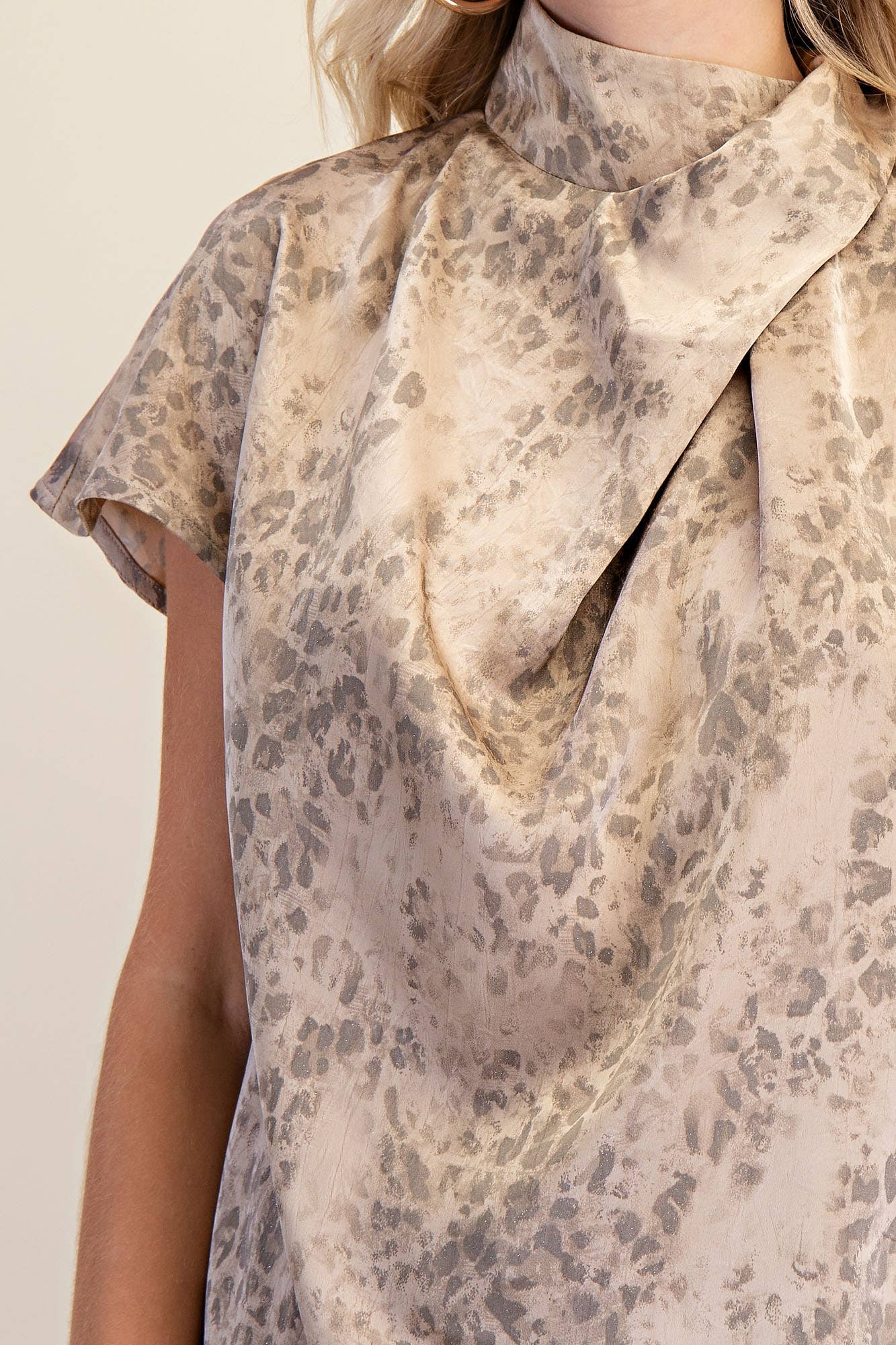 The Mandarin Top: Taupe