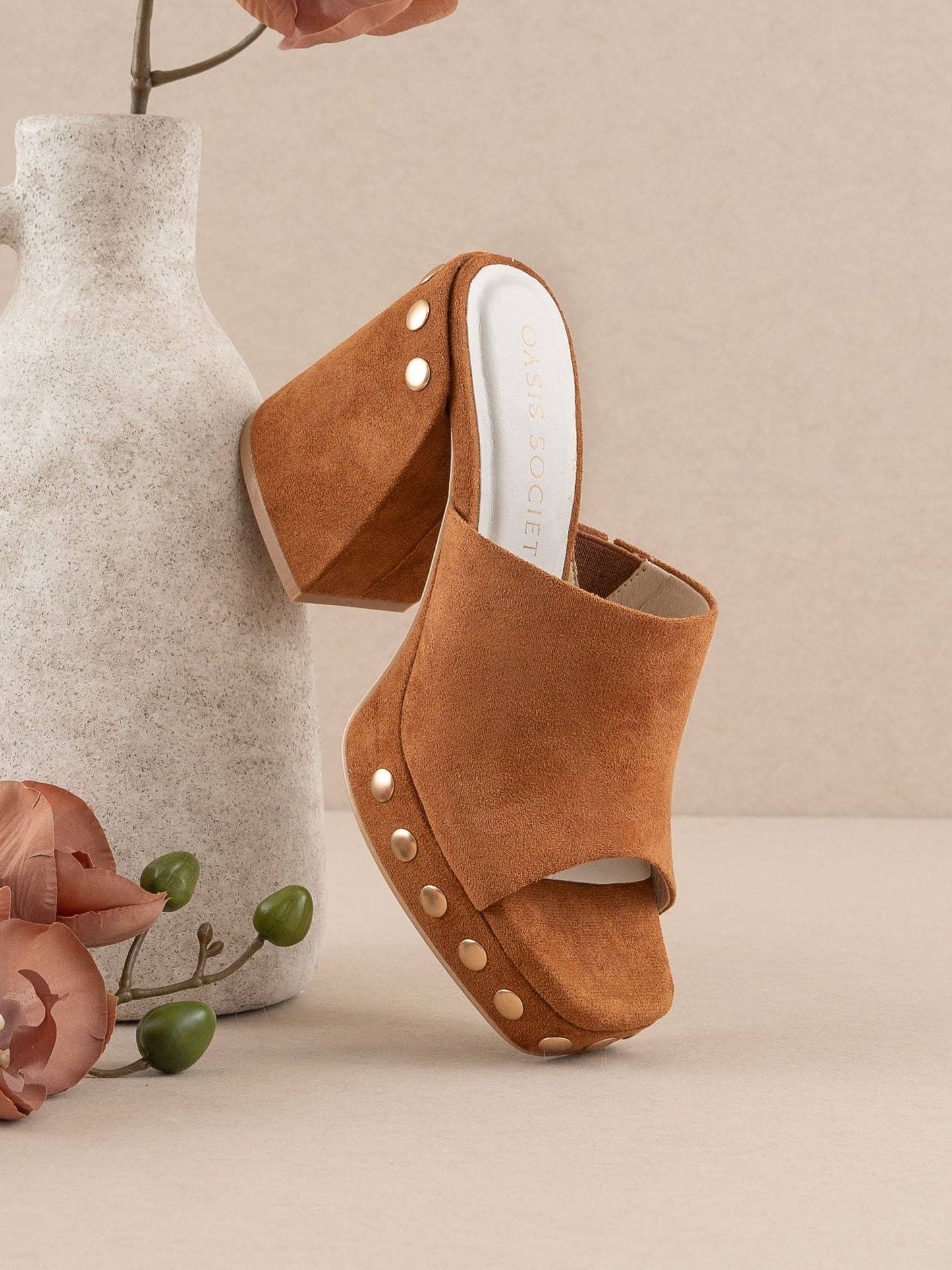 The Leona Platform Heel