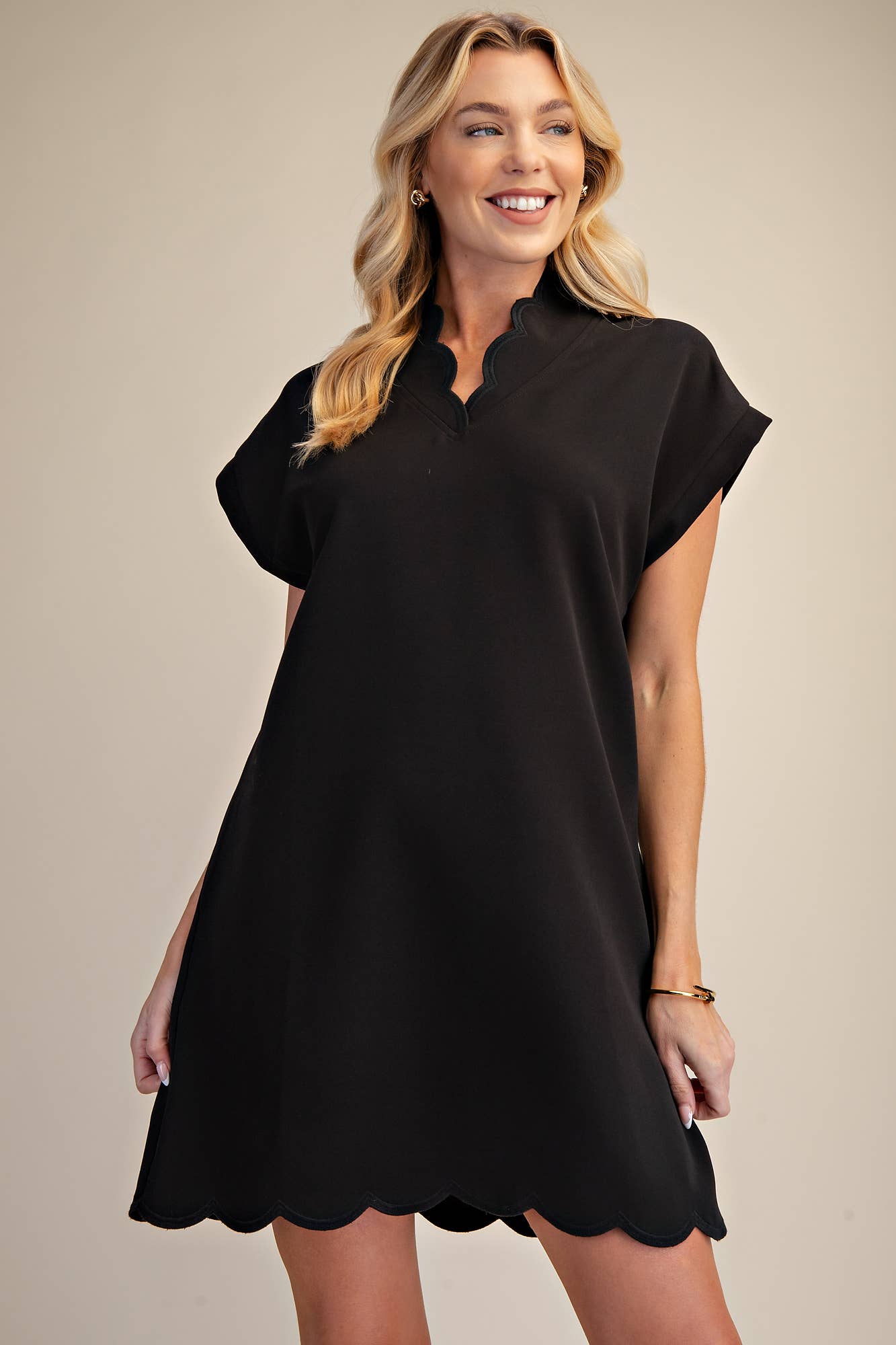 Pretty Scalloped Dress - Black